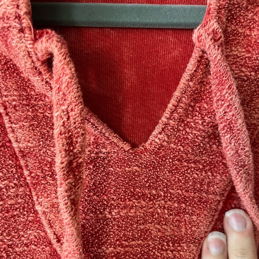 Alchemist Baja Distressed V Neck Pullover Sweatshirt in Red Women's Size XS - Picture 13 of 15